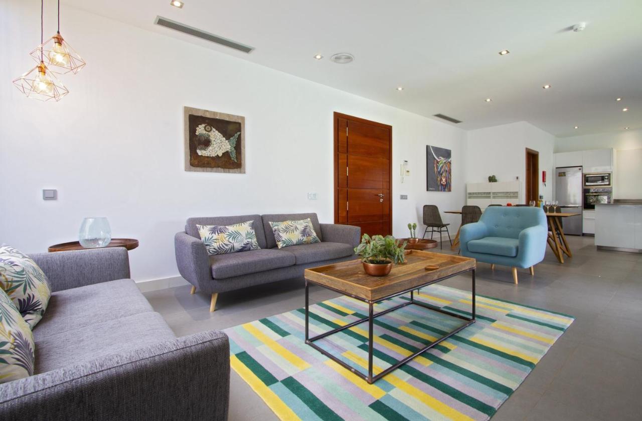 Luxury Los Mojones Villa Short Walk To Old Town Private Heated Pool Villa Los Mojones Angie Puerto Del Carmen Tias Bagian luar foto